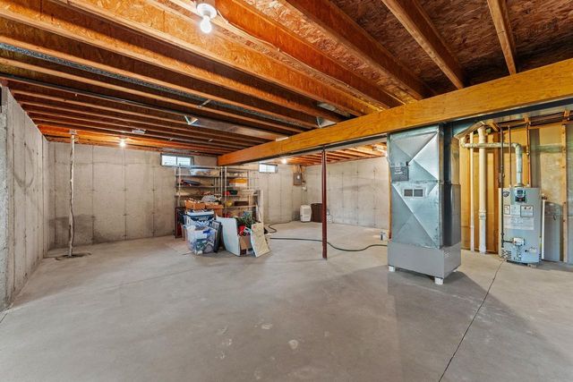 1720 N Hillcrest Drive, Baraboo, WI 53913