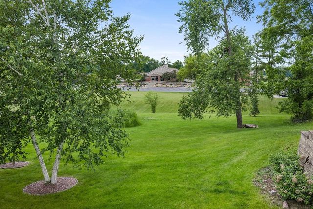 1720 N Hillcrest Drive, Baraboo, WI 53913