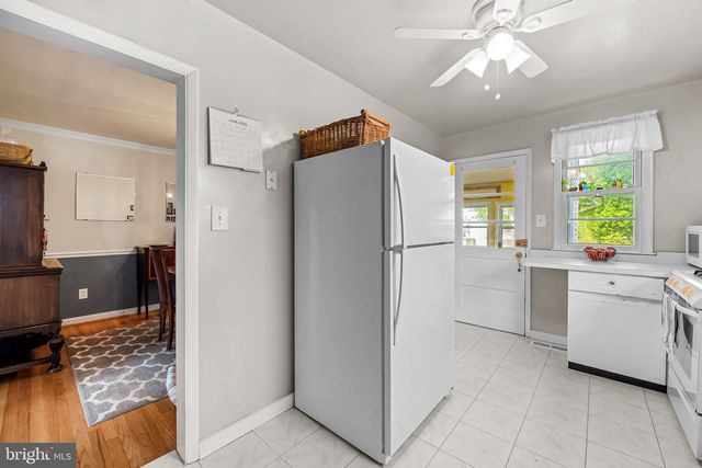 8227 LAUREL, Baltimore, MD 21234