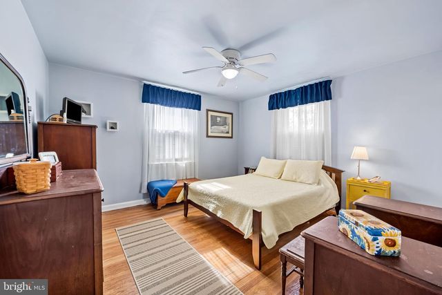 8227 LAUREL, Baltimore, MD 21234