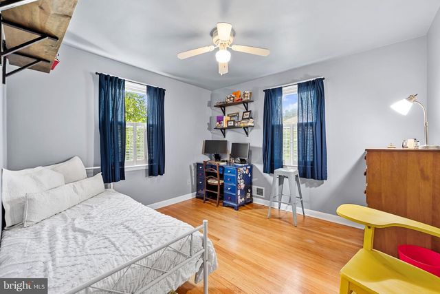8227 LAUREL, Baltimore, MD 21234