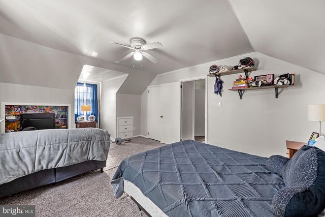 8227 LAUREL, Baltimore, MD 21234
