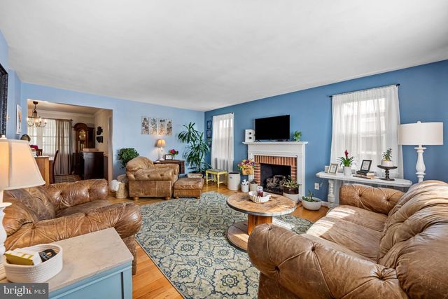 8227 LAUREL, Baltimore, MD 21234