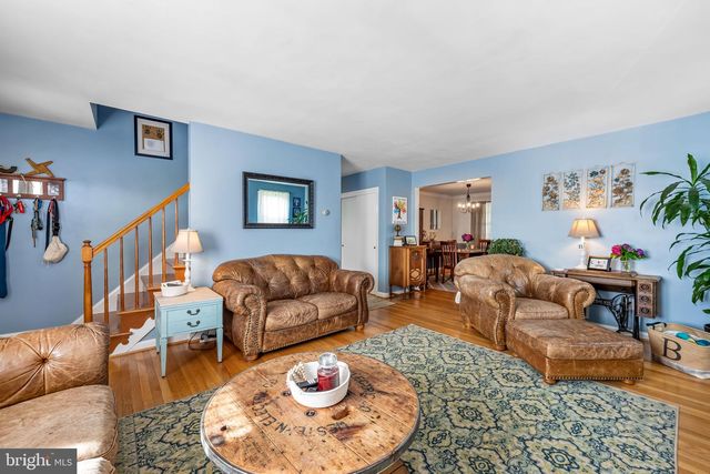 8227 LAUREL, Baltimore, MD 21234