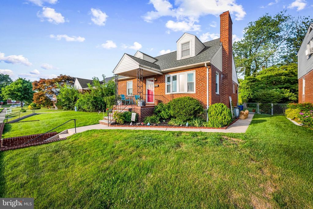8227 LAUREL, Baltimore, MD 21234