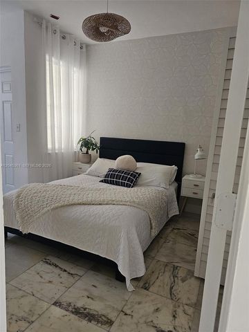 801 8th St 201, Miami Beach, FL 33139