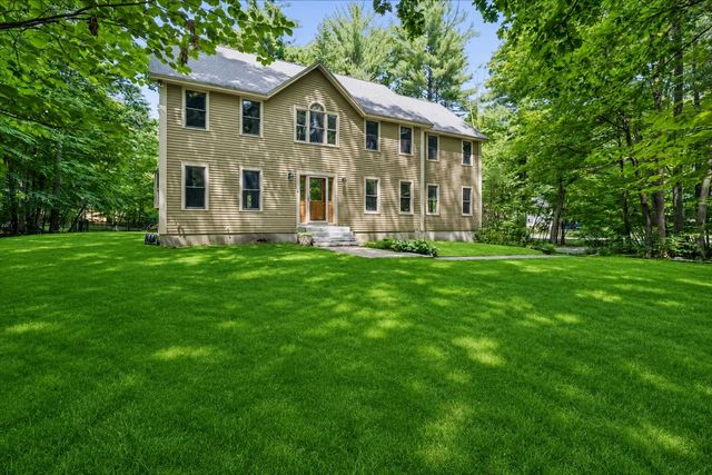 4 Berge Lane, Derry, NH 03038