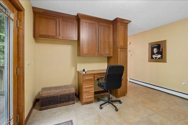 4 Berge Lane, Derry, NH 03038