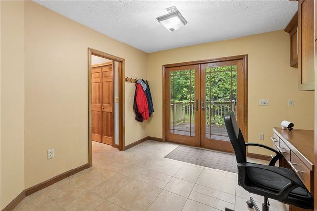 4 Berge Lane, Derry, NH 03038