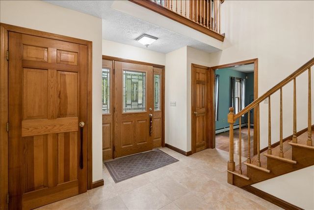 4 Berge Lane, Derry, NH 03038