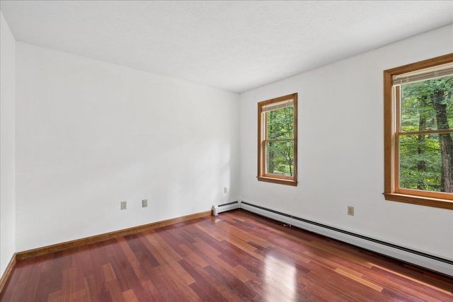 4 Berge Lane, Derry, NH 03038