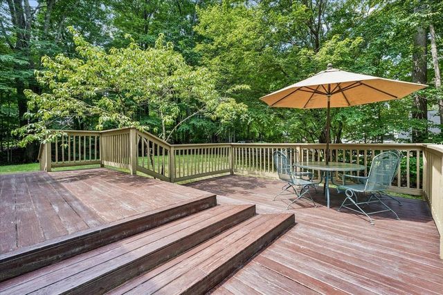 4 Berge Lane, Derry, NH 03038