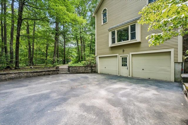 4 Berge Lane, Derry, NH 03038