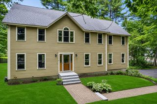 4 Berge Lane, Derry, NH 03038