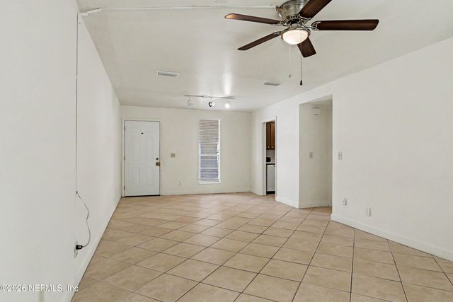 1557 EL PRADO Road 1, Jacksonville, FL 32216