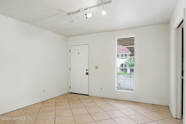 1557 EL PRADO Road 1, Jacksonville, FL 32216