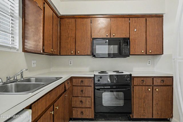 1557 EL PRADO Road 1, Jacksonville, FL 32216