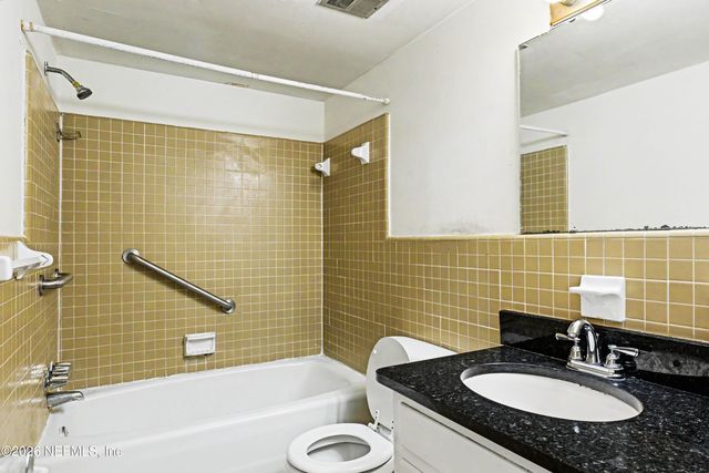 1557 EL PRADO Road 1, Jacksonville, FL 32216