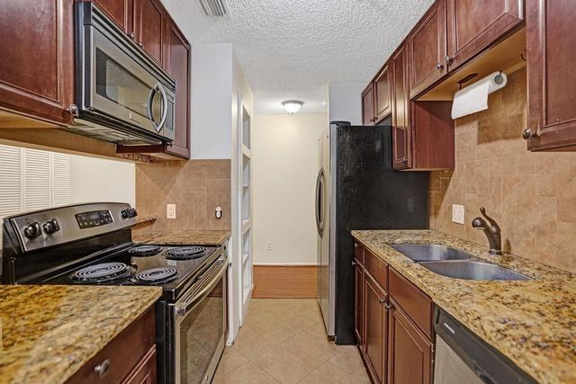 2301 N Congress Avenue 27, Boynton Beach, FL 33436