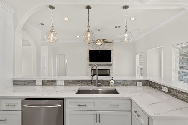 15934 Palo Seco Dr, Corpus Christi, TX 78418