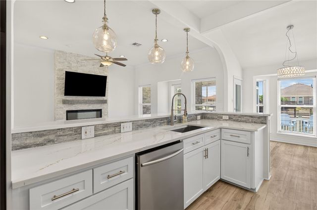 15934 Palo Seco Dr, Corpus Christi, TX 78418