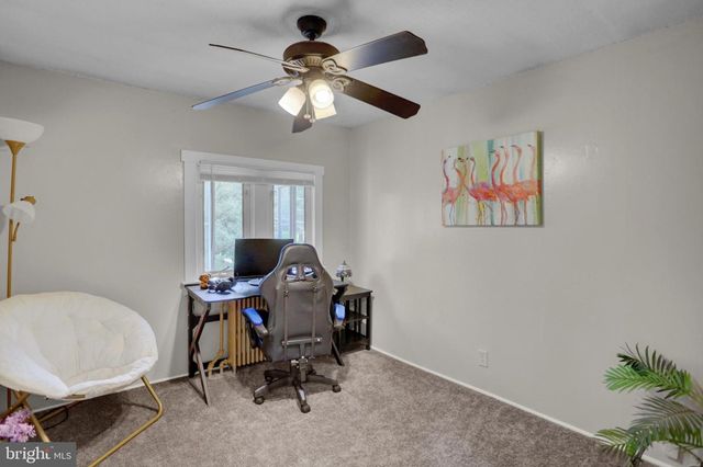 6 PERKIOMEN AVE, Schwenksville, PA 19473