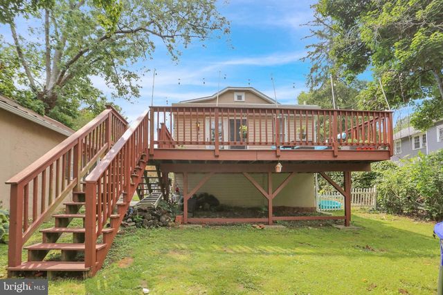 6 PERKIOMEN AVE, Schwenksville, PA 19473