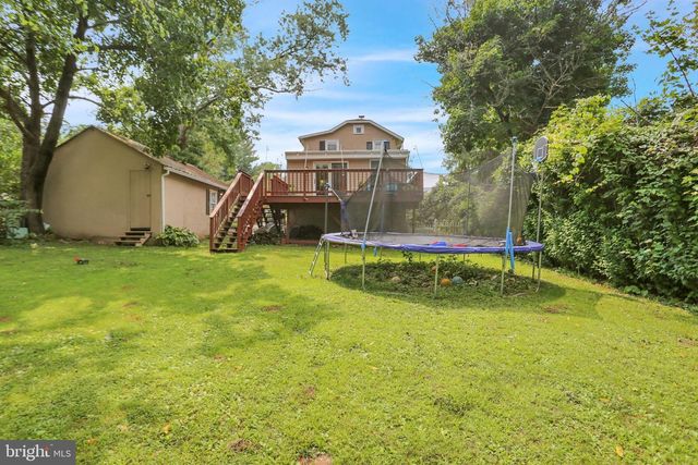 6 PERKIOMEN AVE, Schwenksville, PA 19473