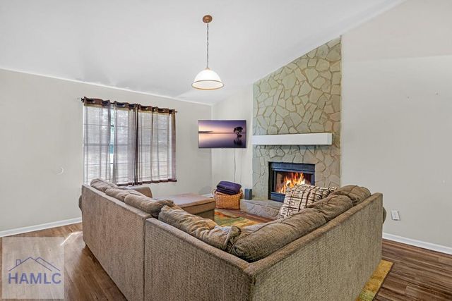 617 Oak Street, Hinesville, GA 31313