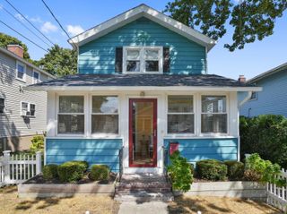 26 Deerfield Avenue, Milford, CT 06460