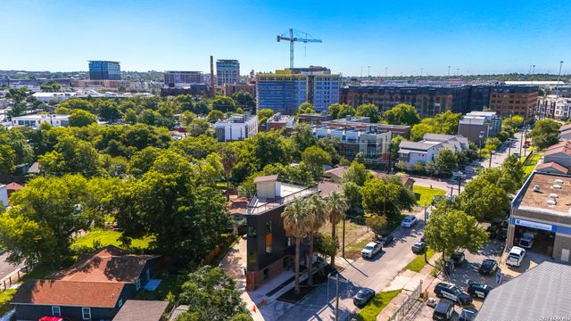 727 E PARK AVE, San Antonio, TX 78212