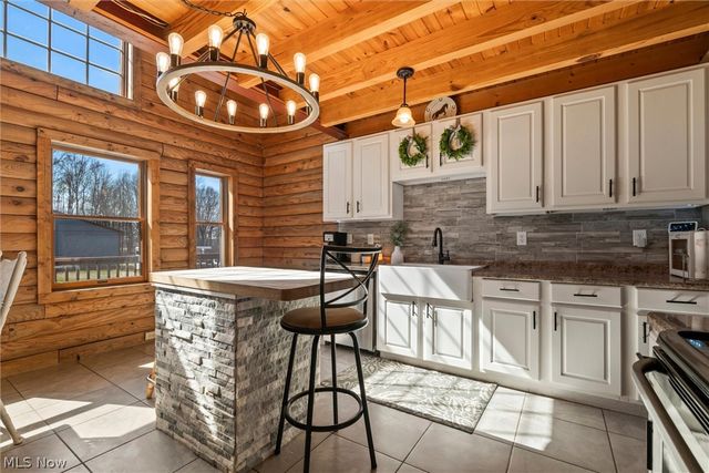 4911 Miller Road, Lowellville, OH 44436