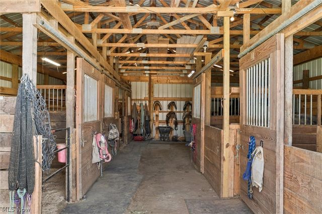 4911 Miller Road, Lowellville, OH 44436