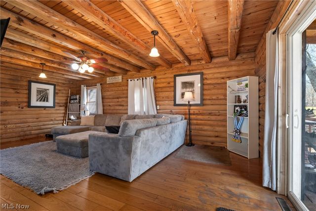 4911 Miller Road, Lowellville, OH 44436