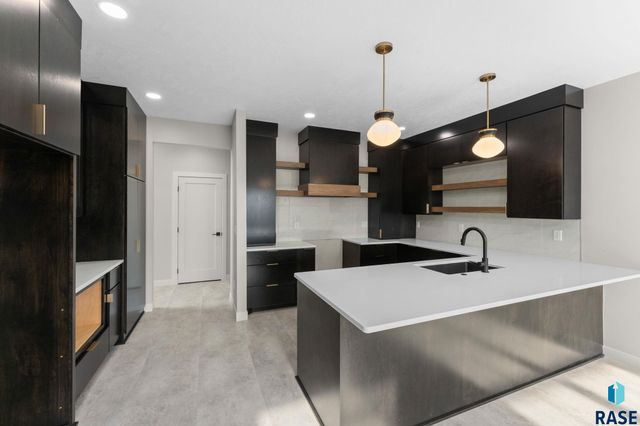 100 N Bryggen Pl Place, Sioux Falls, SD 57107