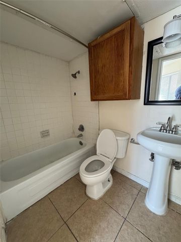 9801 Walnut Street A305, Dallas, TX 75243