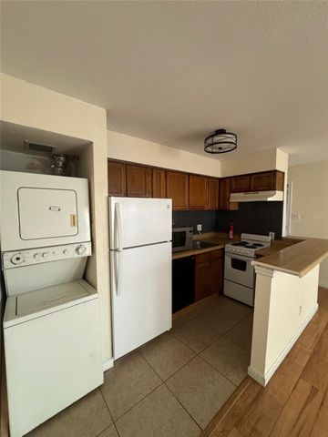 9801 Walnut Street A305, Dallas, TX 75243