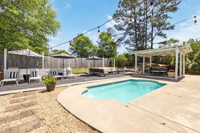 6988 Oakwood Way, Columbus, GA 31904