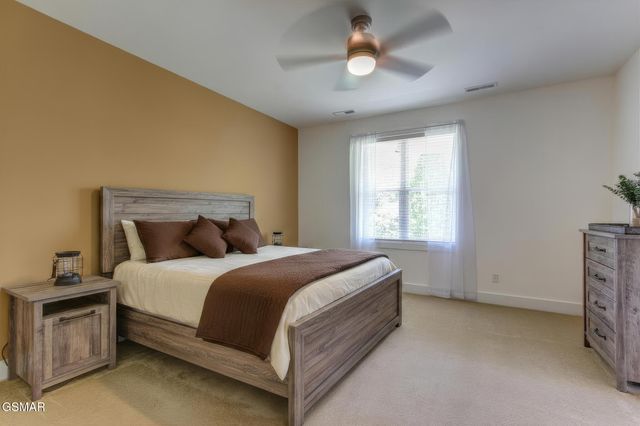 3882 Thomas Cross Road, Sevierville, TN 37876