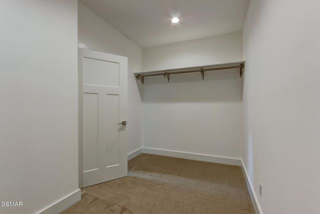 3882 Thomas Cross Road, Sevierville, TN 37876