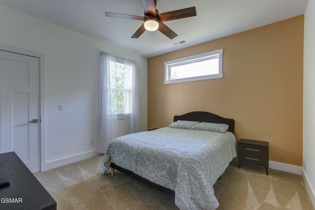 3882 Thomas Cross Road, Sevierville, TN 37876