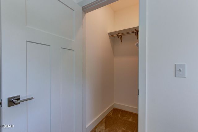 3882 Thomas Cross Road, Sevierville, TN 37876