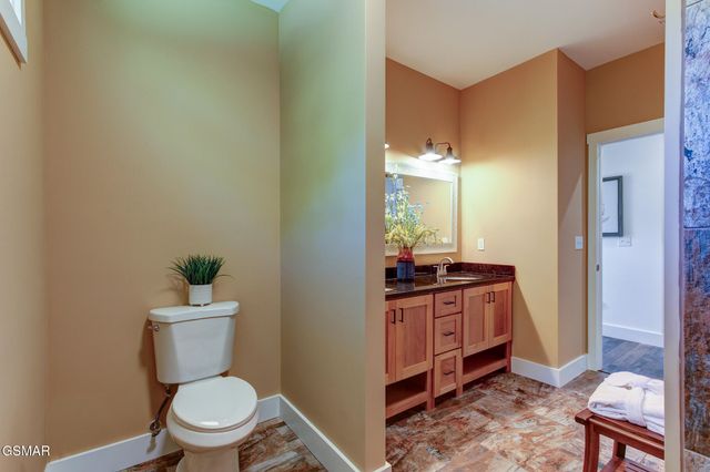 3882 Thomas Cross Road, Sevierville, TN 37876