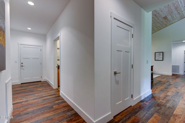 3882 Thomas Cross Road, Sevierville, TN 37876