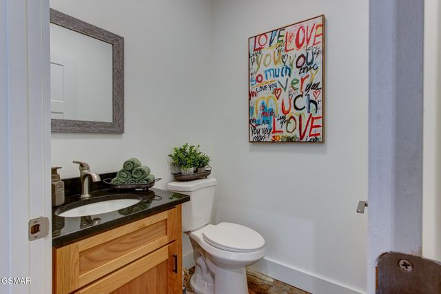 3882 Thomas Cross Road, Sevierville, TN 37876