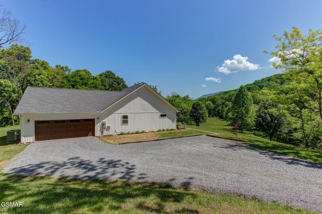 3882 Thomas Cross Road, Sevierville, TN 37876