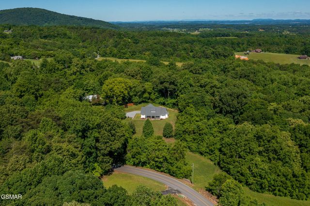 3882 Thomas Cross Road, Sevierville, TN 37876