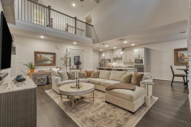 221 Christine Manor, Montgomery, TX 77316