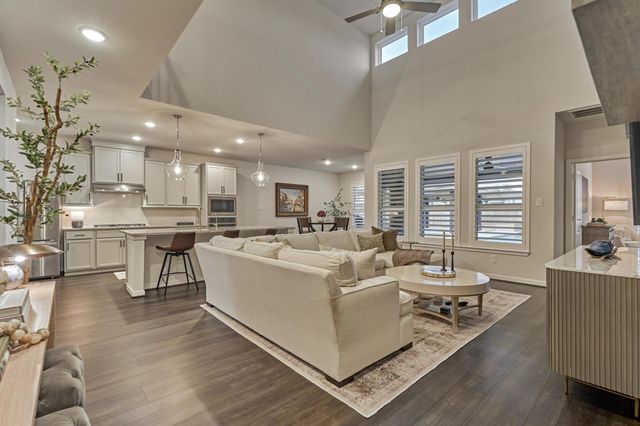 221 Christine Manor, Montgomery, TX 77316