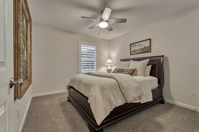 221 Christine Manor, Montgomery, TX 77316